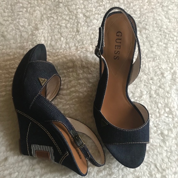 Guess Shoes - GUESS WEDGE SANDALS 👡